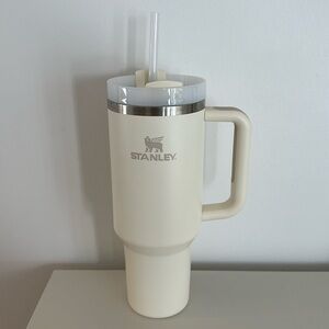 Stanley Quencher cream 40 oz tumbler